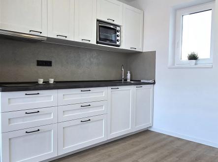 Pronájem bytu, 1+kk, 34 m²