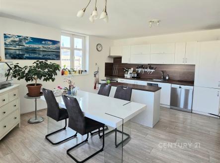 Pronájem bytu, 4+kk, 128 m²