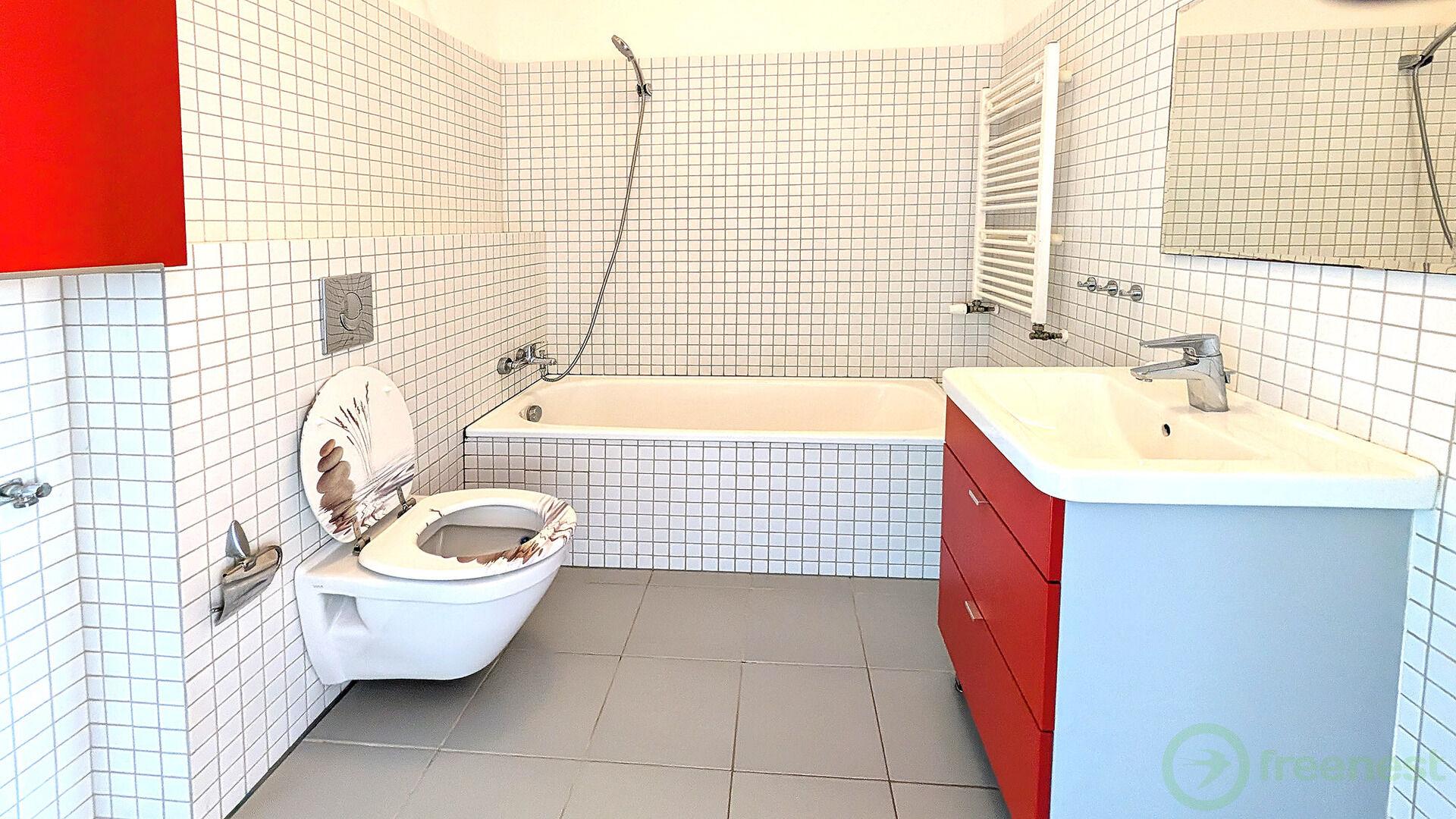 Pronájem 2+kk ve zděném domě, 54m2, Pardubice