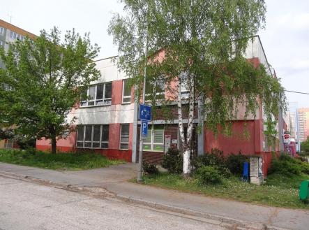 Pronájem obchodní prostory, 100 m²