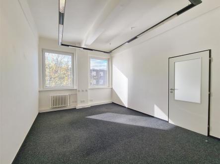 Pronájem - obchodní prostor, 117 m²