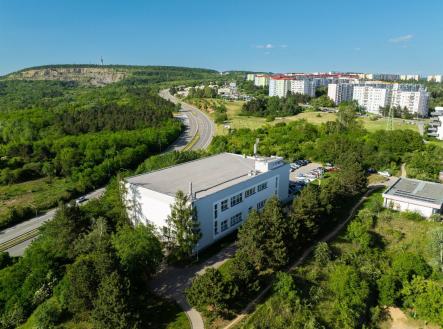 Prodej nájemního domu, 3 872 m²