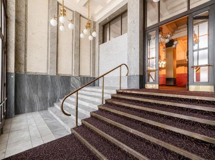 Prodej jiné komerční nemovitosti, 1 800 m²