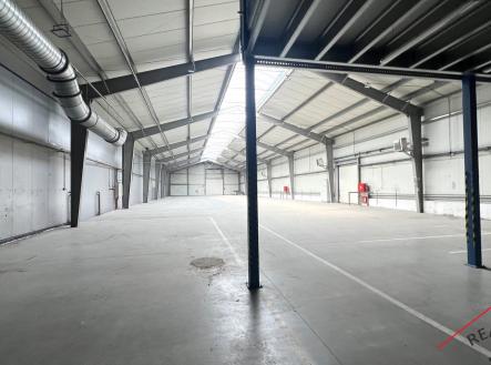 Pronájem komerčního objektu, sklad, 1 545 m²