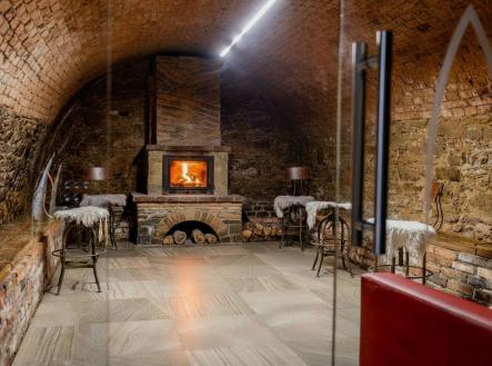 Prodej komerčního objektu, obchodní centrum, 1 740 m²