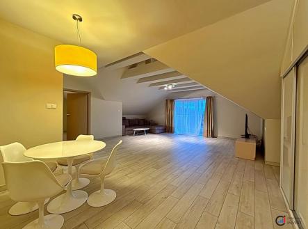 Prodej - hotel, 80 m²