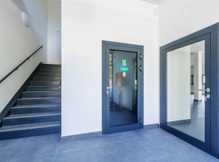 Pronájem kanceláře, 140 m²