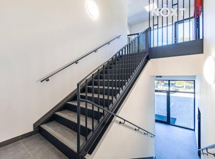 Pronájem kanceláře, 140 m²