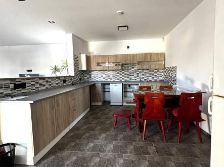 Pronájem bytu, 4+kk, 120 m²