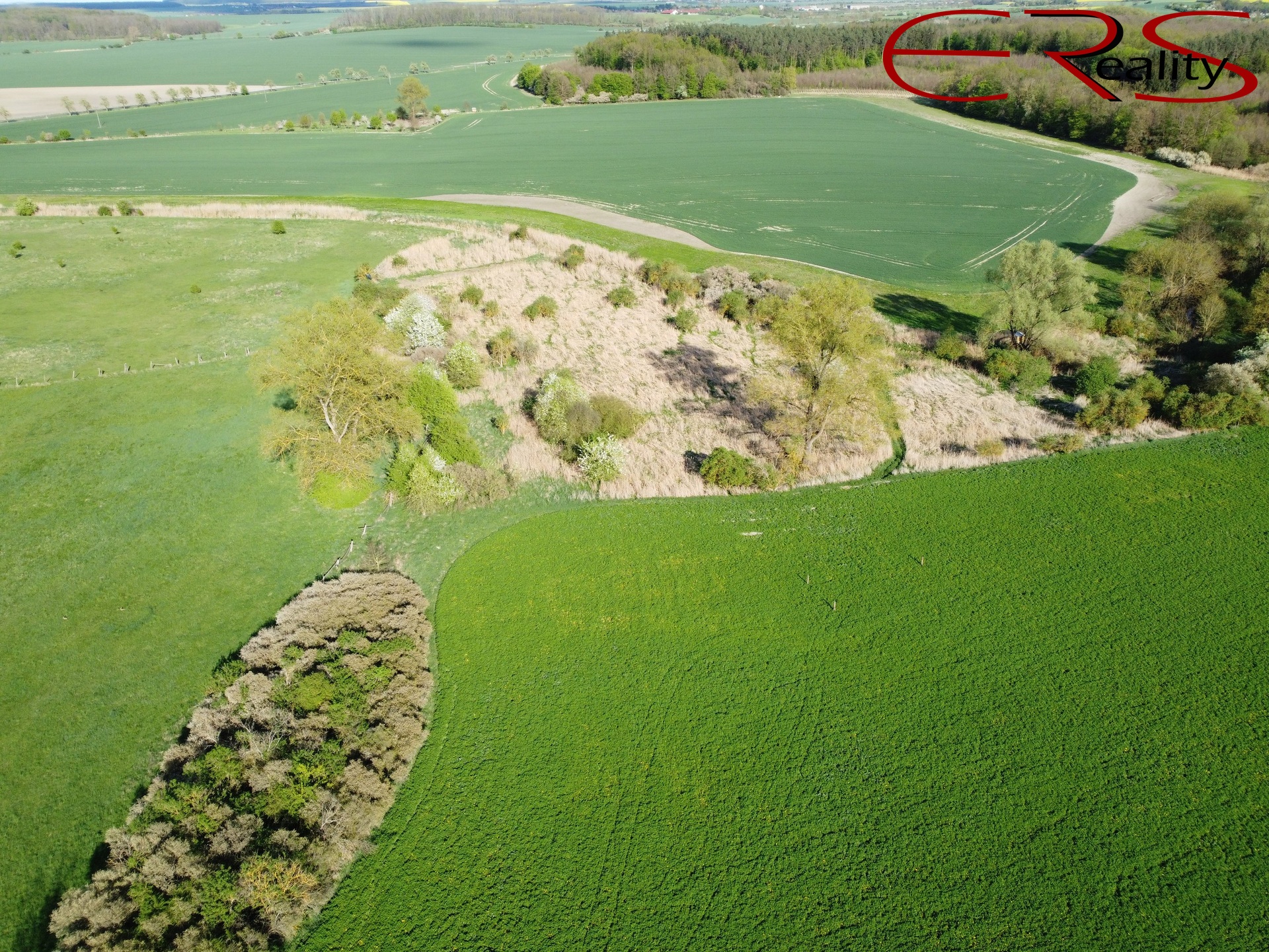 místo na dvě nádrže