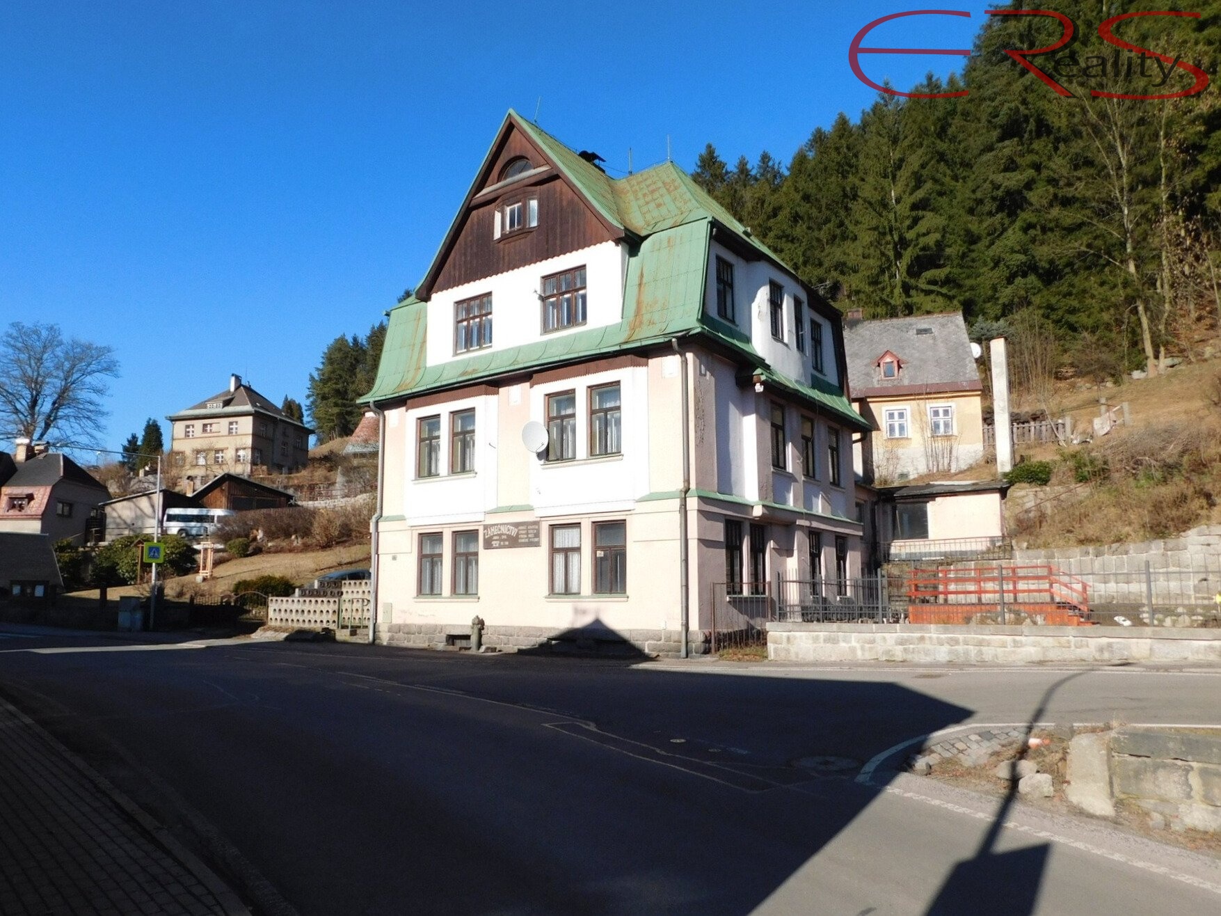 640e8857-313f-444e-b01a-87c8ca6fac4d