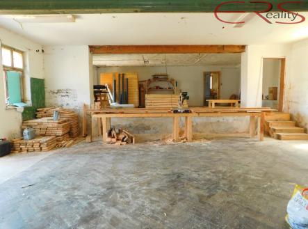 Pronájem komerčního objektu, výroba, 980 m²