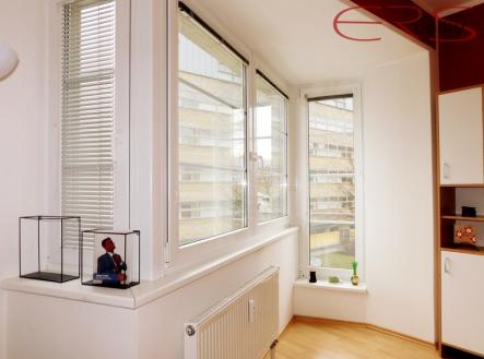Pronájem bytu, 1+kk, 32 m²