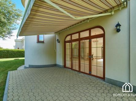 Pronájem domu/vily, 243 m²