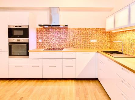 Pronájem bytu, 4+kk, 101 m²