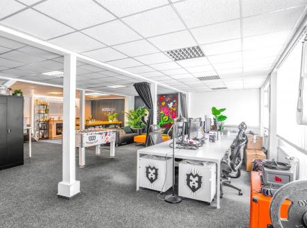 Pronájem kanceláře, 93 m²