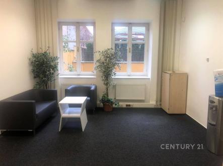 Pronájem kanceláře, 52 m²