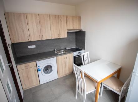 Pronájem bytu, 2+1, 43 m²