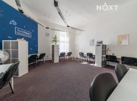 Prodej - komerční objekt, administrativní budova, 425 m²