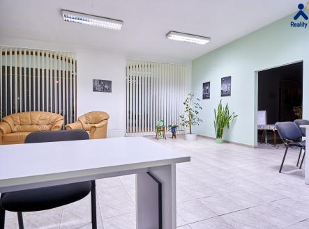 Pronájem obchodní prostor, 73 m²