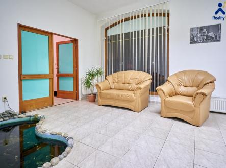 Pronájem obchodní prostor, 73 m²