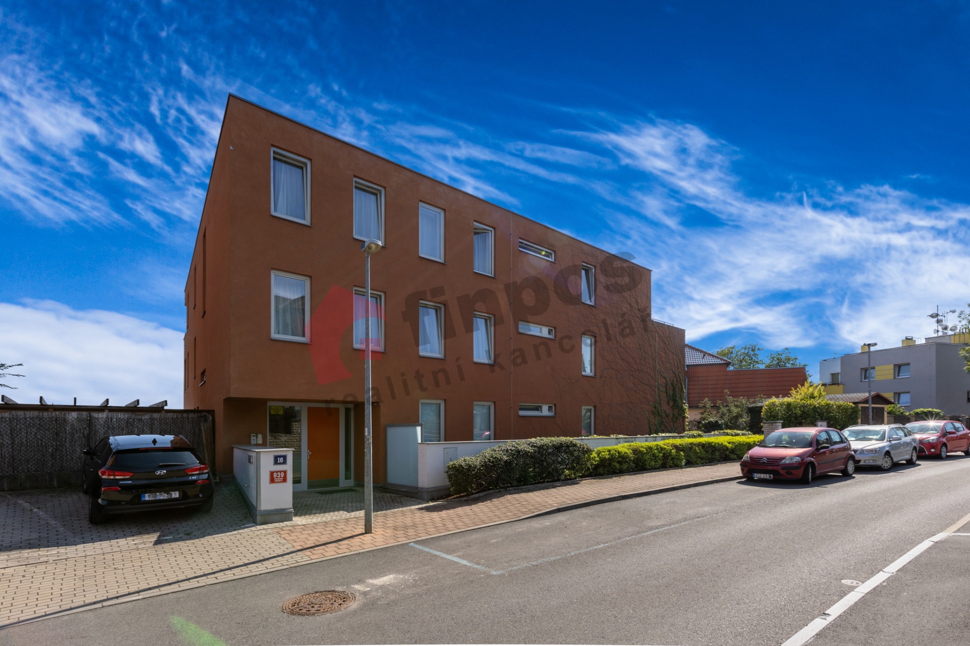 Stylový 3+kk s privátní zahradou, pergolou a vlastním vstupem – Praha Vysočany