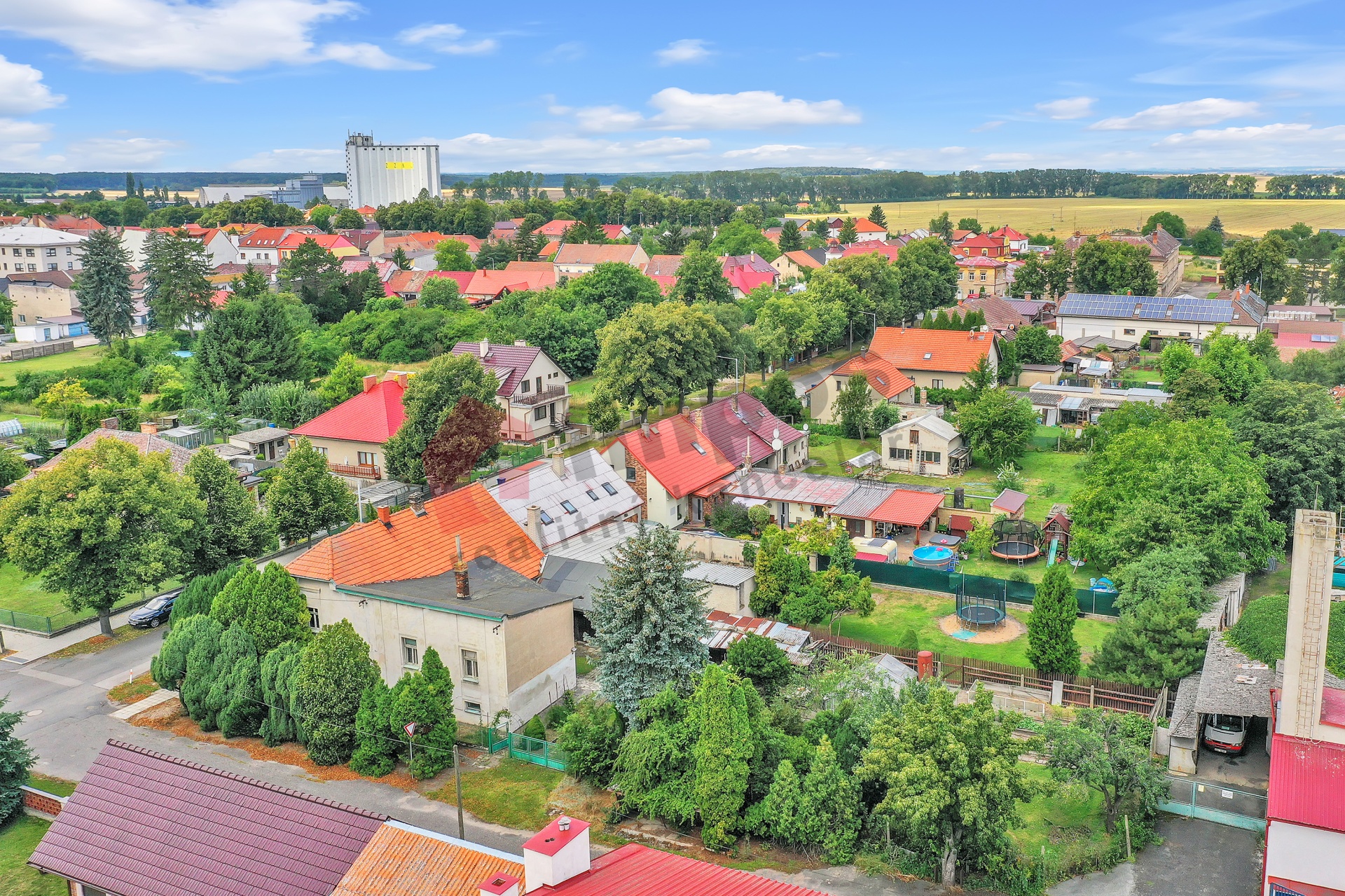 Prodej rodinného domu 5+1 s potenciálem a zahradou, v Městci Králové 