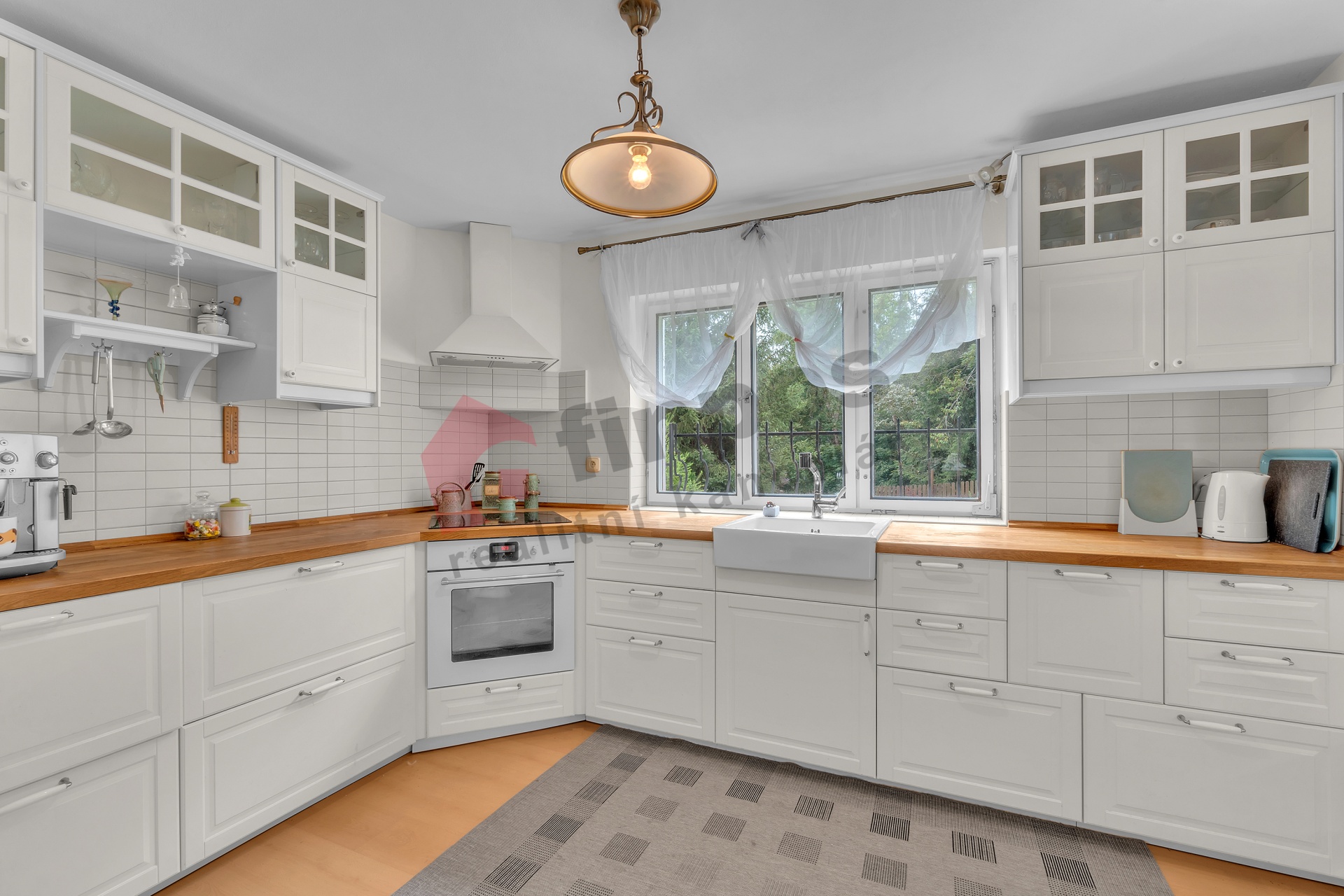 RD s dvěma bytovými jednotkami a pozemky 77 689 m² – Slavošov
