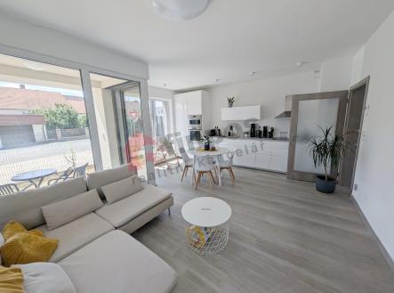 Pronájem bytu, 3+kk, 68 m²