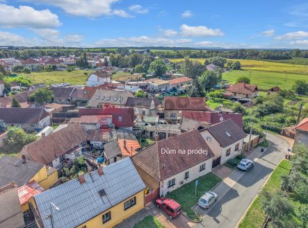 Rodinný dům 5+2 v Chlumci n.C.