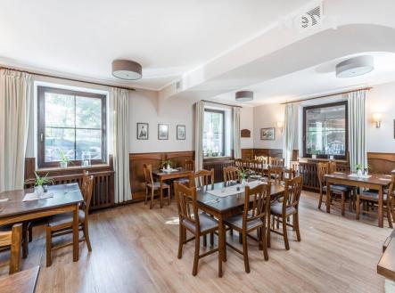 Prodej komerčního objektu, jiný, 384 m²