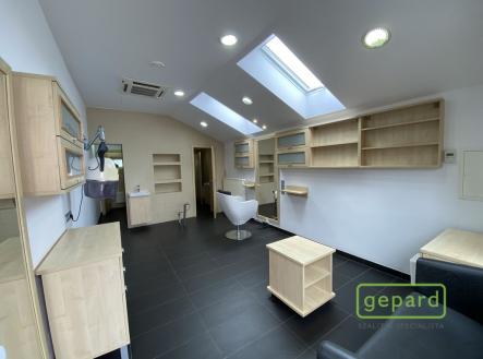 Pronájem obchodní prostor, 35 m²