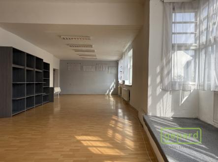 Pronájem obchodní prostor, 84 m²