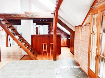 Pronájem bytu, atypický, 100 m²