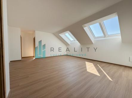 Prodej bytu, 3+kk, 74 m²