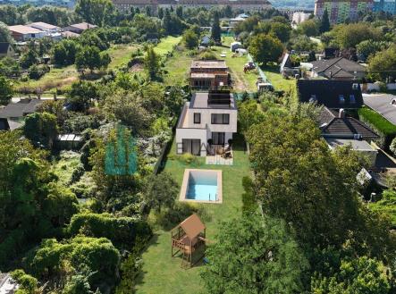 Prodej pozemku pro bydlení, 1 098 m²