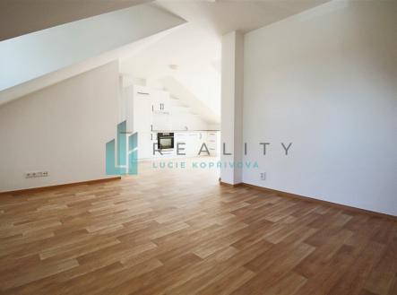 Pronájem bytu, 3+kk, 69 m²