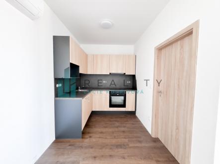 Pronájem bytu, 2+kk, 46 m²