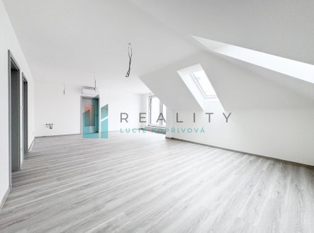 Prodej bytu, 3+kk, 93 m²