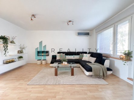 Pronájem bytu, 3+kk, 81 m²