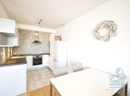 Pronájem bytu, 2+kk, 56 m²