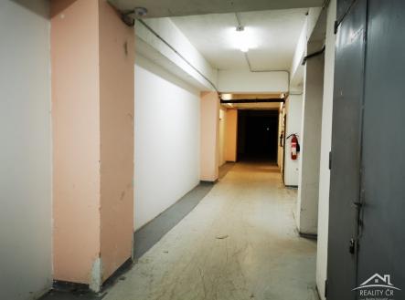 Pronájem komerčního objektu, sklad, 595 m²