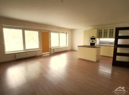 Pronájem bytu, 3+1, 100 m²