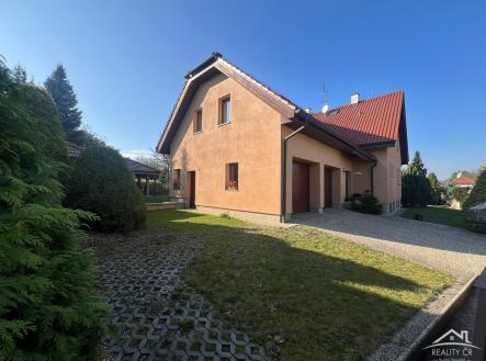 Prodej - dům/vila, 390 m²