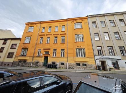 Prodej - nájemní dům, 627 m²