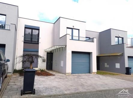 Pronájem domu/vily, 123 m²