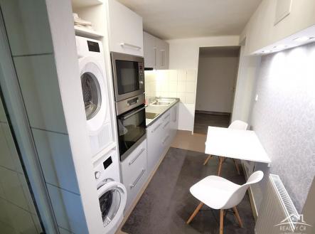 Pronájem bytu, 1+1, 50 m²