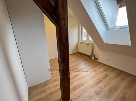 Pronájem bytu, 1+1, 33 m²