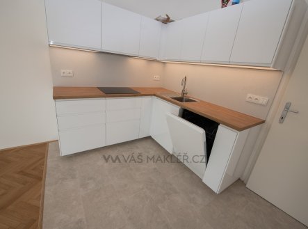 Pronájem bytu, 3+kk, 86 m²