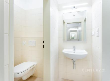 Pronájem kanceláře, 130 m²